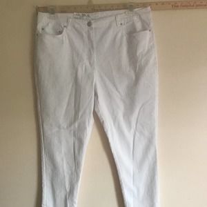 White Ruby Road Jeans Size 14